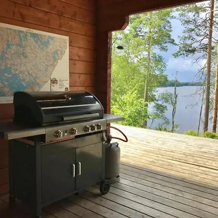 Beautiful And Spacious Lakeside Loma-asunnot *