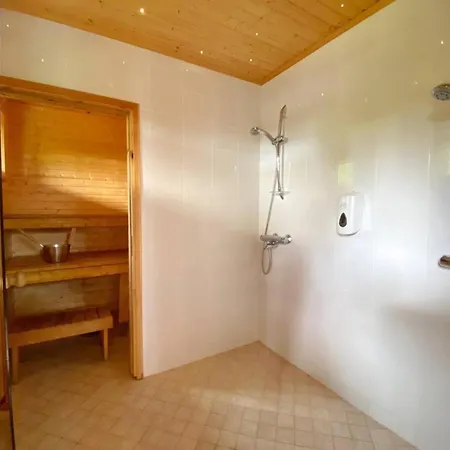 Сasa de vacaciones Beautiful And Spacious Lakeside *