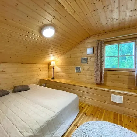 Beautiful And Spacious Lakeside Сasa de vacaciones *