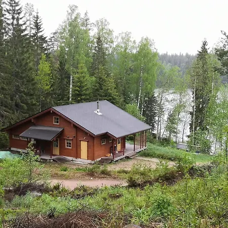 Beautiful And Spacious Lakeside Loma-asunnot *