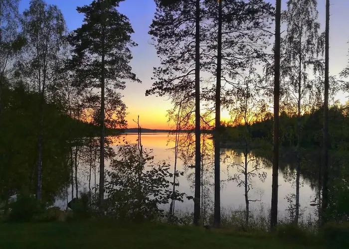 Beautiful And Spacious Lakeside Дом отдыха