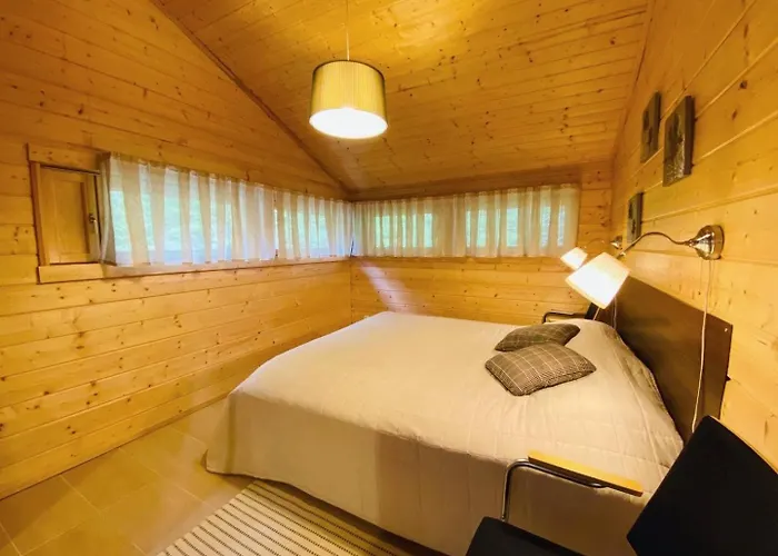 Beautiful And Spacious Lakeside Иматра